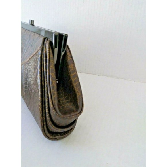 Women's Kate Landry Animal Print Brown Clutch Bag Metal Hardware Snap Closure - Picture 4 of 7